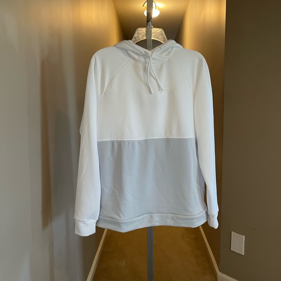 Under Armour Tops - Women’s NWT Under Armour color block hoodie. Size medium in white and gray.